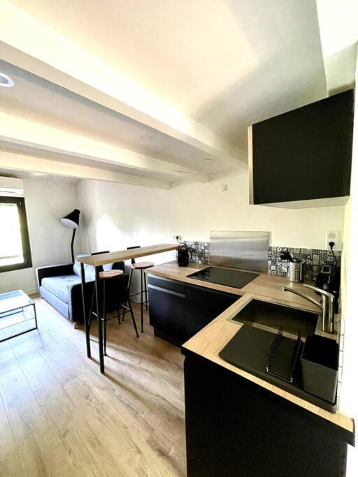 Ravissant Appartement A 5Min Du Centre Ville D'Aix エクス＝アン＝プロヴァンス エクステリア 写真